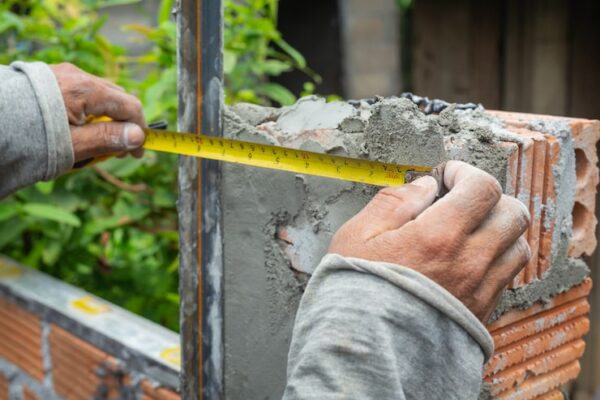 Diferença entre Auxílio-Doença e Auxílio-Acidente: Direitos Fundamentais para a Construção Civil